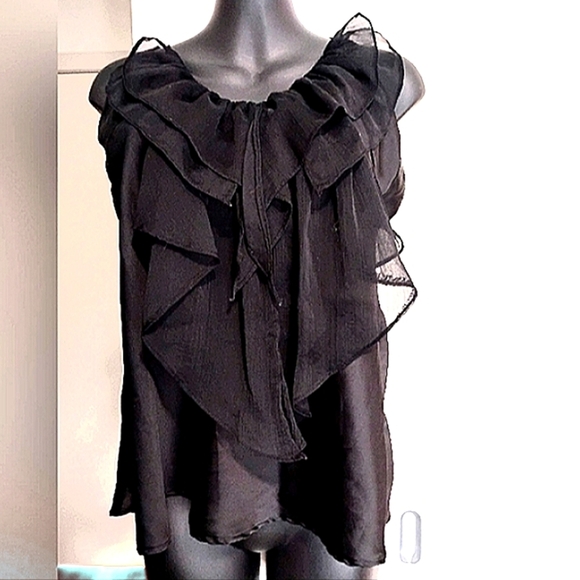 Elegant Black Women's Sleeveless Top - Picture 2 of 9